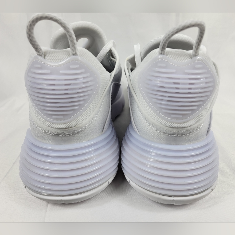 Nike Air Max 2090 Triple White Athletic Shoes Sneakers Mens Size 10.5 BV9977-100 - Picture 6 of 12